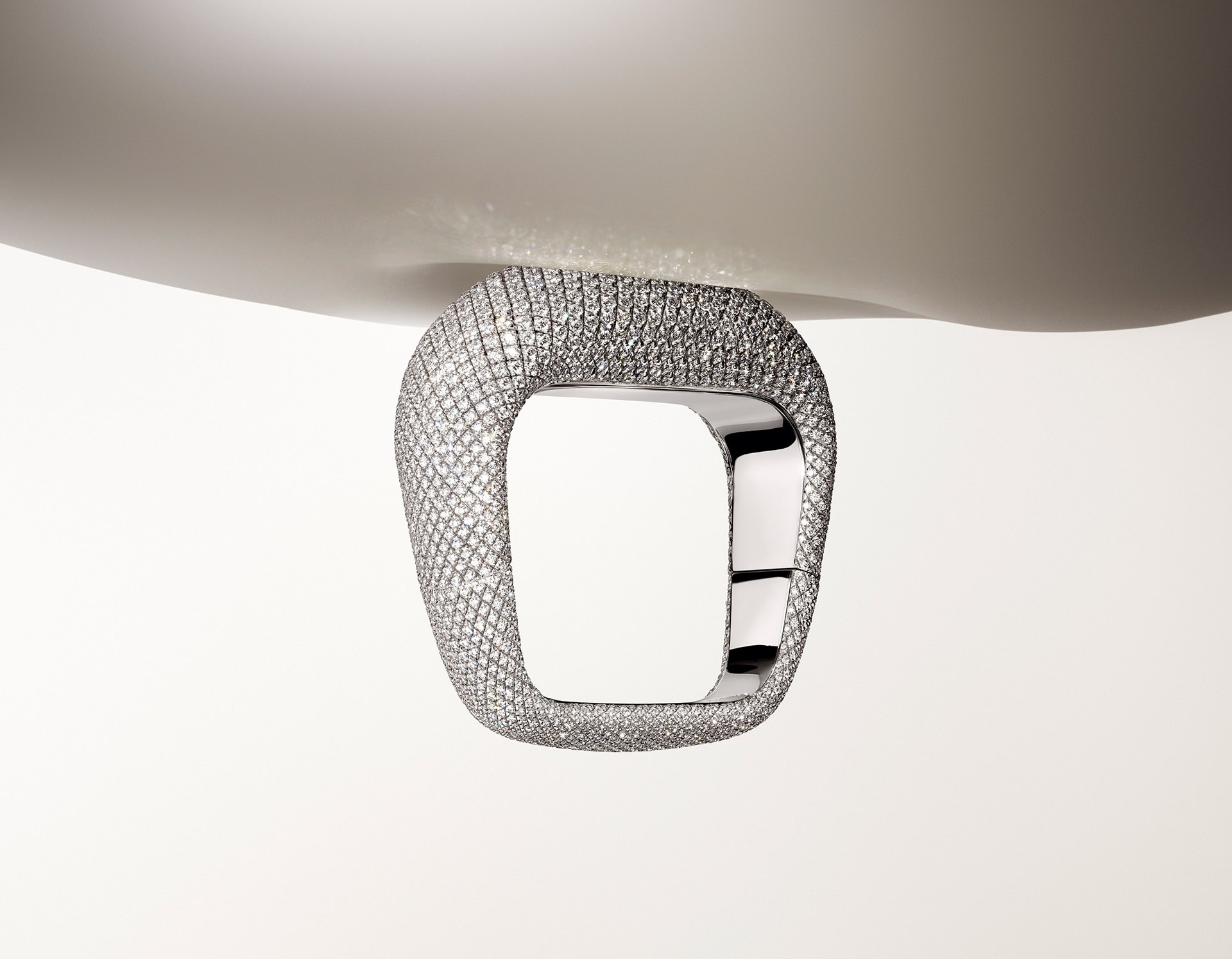 EP1 HJ coussin bracelet