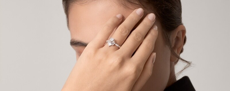 Cartier womens engagement ring outlet