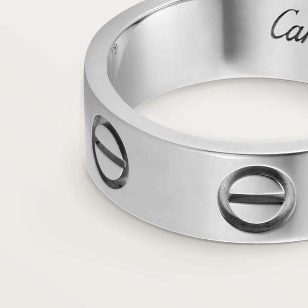 Love ring White gold