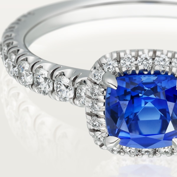 Cartier Destinée蓝宝石戒指，镶嵌枕形切割蓝宝石，铺镶钻石  铂金，蓝宝石，钻石