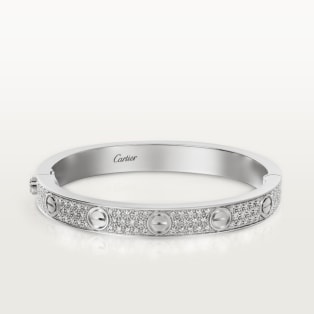 <span class='lovefont'>A </span> bracelet, classic model, paved White gold, diamonds