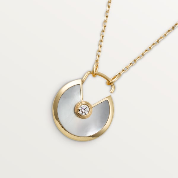 Amulette de Cartier项链，小号款 黄金，白色珍珠母贝，钻石