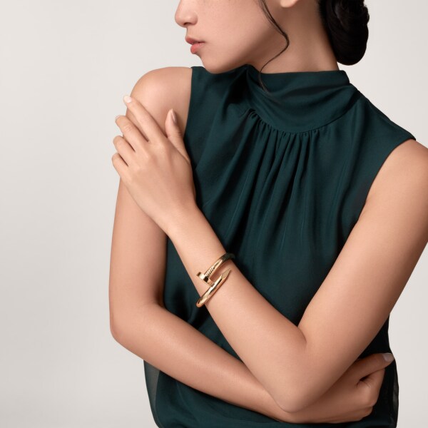 Weight of cartier best sale juste un clou bracelet
