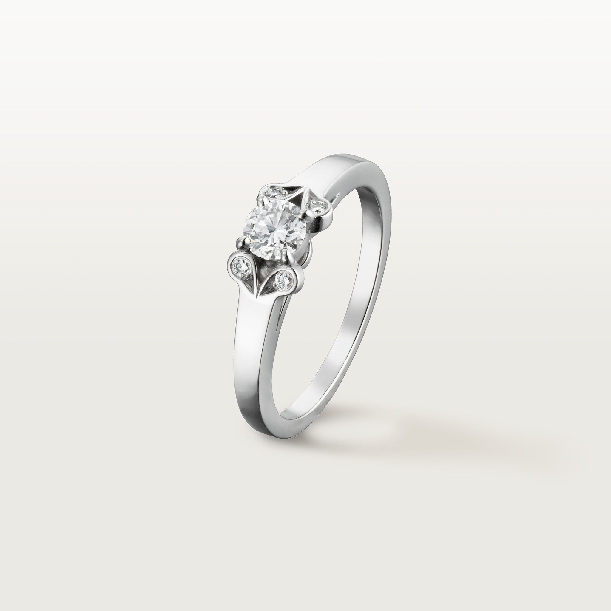 Ballerine solitaire, brilliant-cut diamondPlatinum, diamond