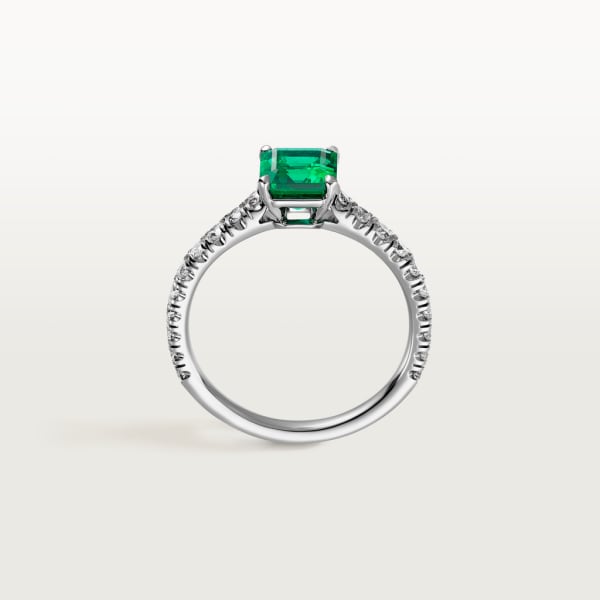 Solitaire 1895 Platinum, emerald, diamonds