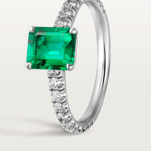 Solitaire 1895 Platinum, emerald, diamonds