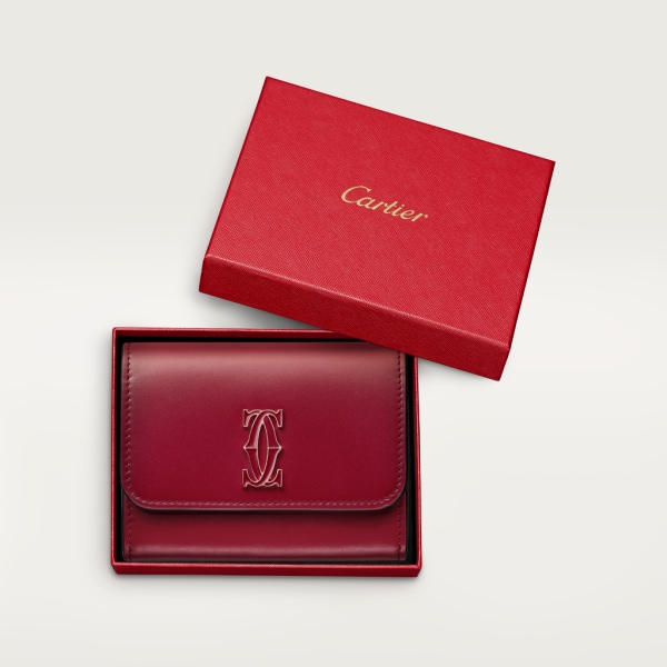C de Cartier迷你皮夹 樱桃红色小牛皮，镀金和樱桃红色珐琅饰面