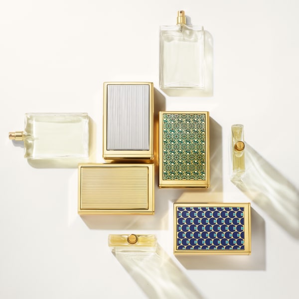 Cartier Nécessaires à Parfum卡地亚香水盒 - Moucharabieh香水盒和乌德琴木与檀香香水 喷雾式