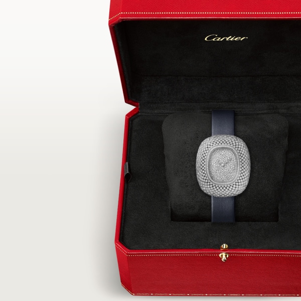 Coussin de Cartier腕表 中号表款，石英机芯，镀铑白金，钻石，皮表带