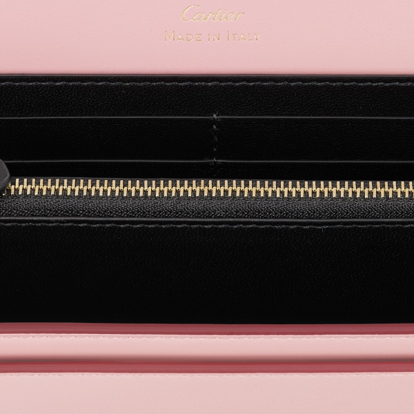 C de Cartier翻盖通用型皮夹 淡粉色小牛皮，镀金与淡粉色珐琅饰面