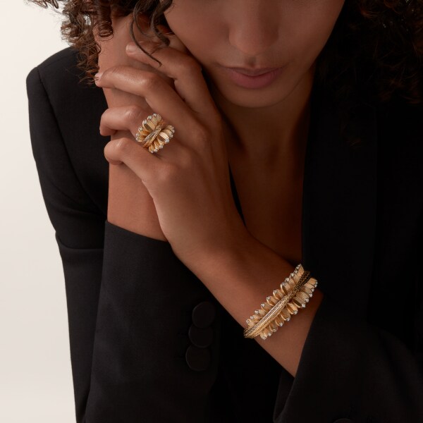 Grain de café ring Yellow gold, white gold, diamonds