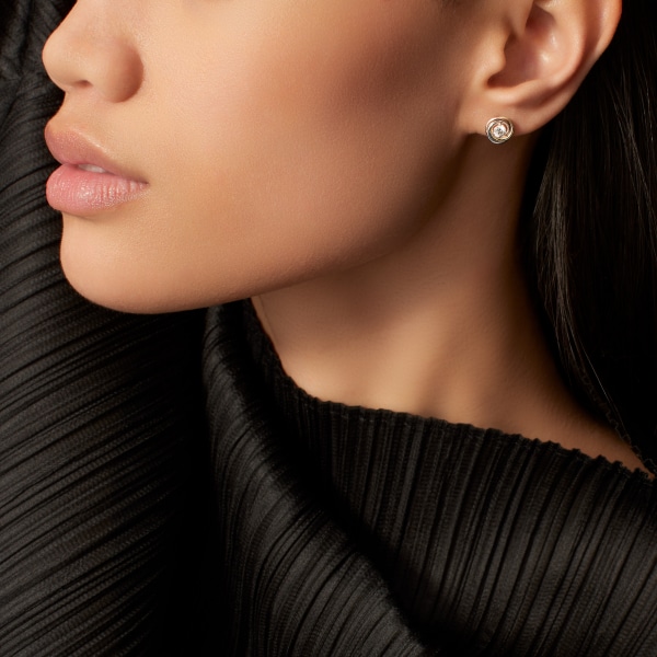 Trinity stud earrings, brilliant-cut diamonds  White gold, yellow gold, rose gold, diamonds