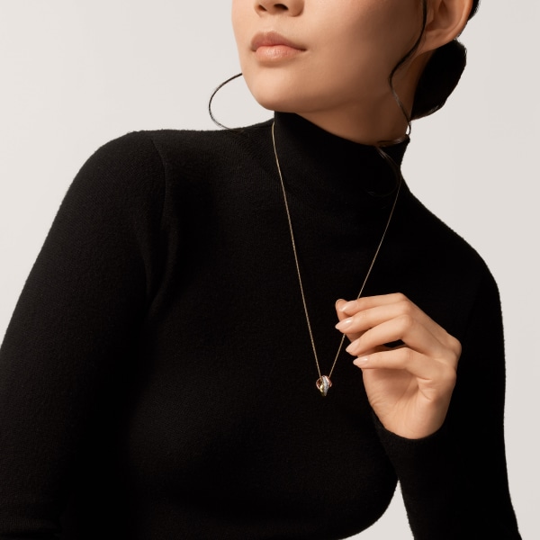 Trinity cushion pendant, semi-paved White gold, yellow gold, rose gold, diamonds