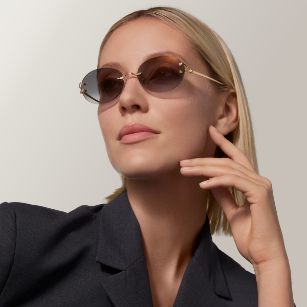 Sunglasses, Classic C de Cartier motif Smooth golden-finish metal, grey lenses