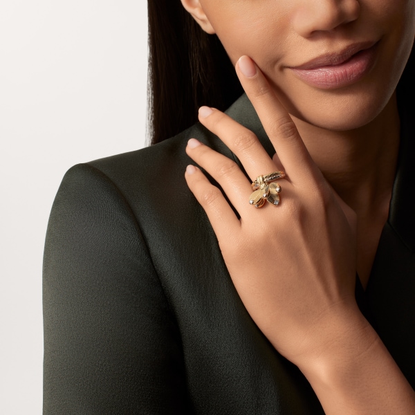 Grain de Café ring, diamonds Yellow gold, white gold, diamonds