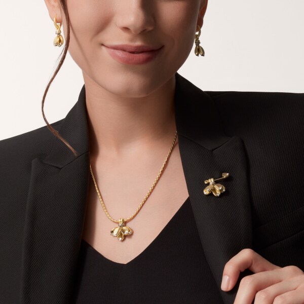 Grain de Café necklace, diamonds Yellow gold, white gold, diamonds