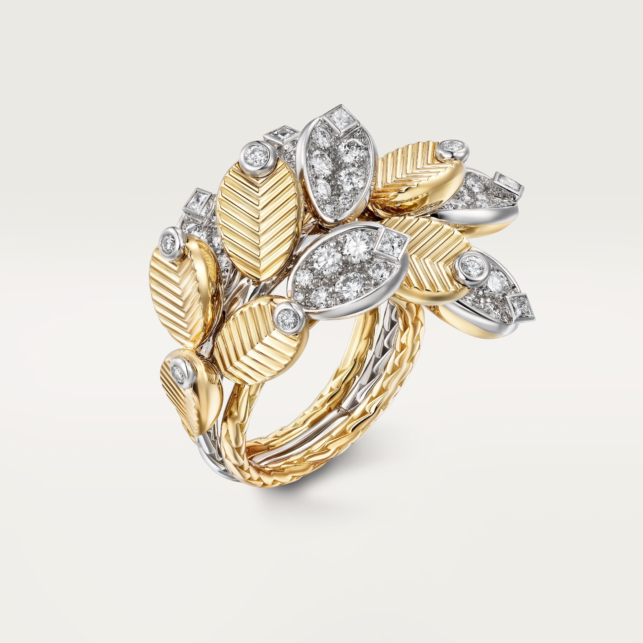 Grain de Café ringYellow gold, platinum, diamonds