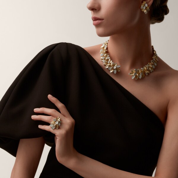 Grain de Café earrings, semi-paved Yellow gold, platinum, diamonds