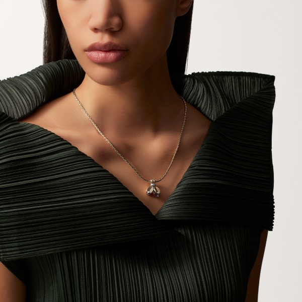 Grain de Café necklace, diamonds Yellow gold, white gold, diamonds