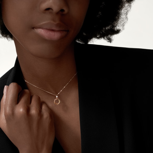 CRB7224815 Trinity necklace White gold yellow gold rose gold