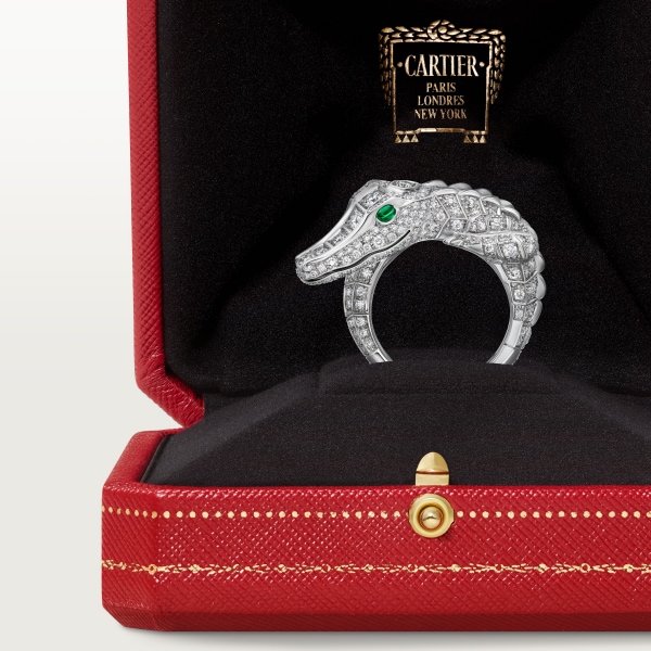 Faune et Flore de Cartier ring, paved White gold, emeralds, diamonds