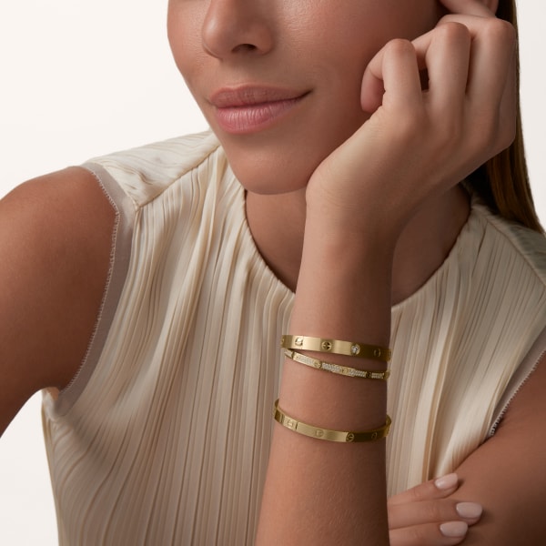 Love bracelet, classic model, brushed, 4 diamonds Yellow gold, brushed finish, diamond