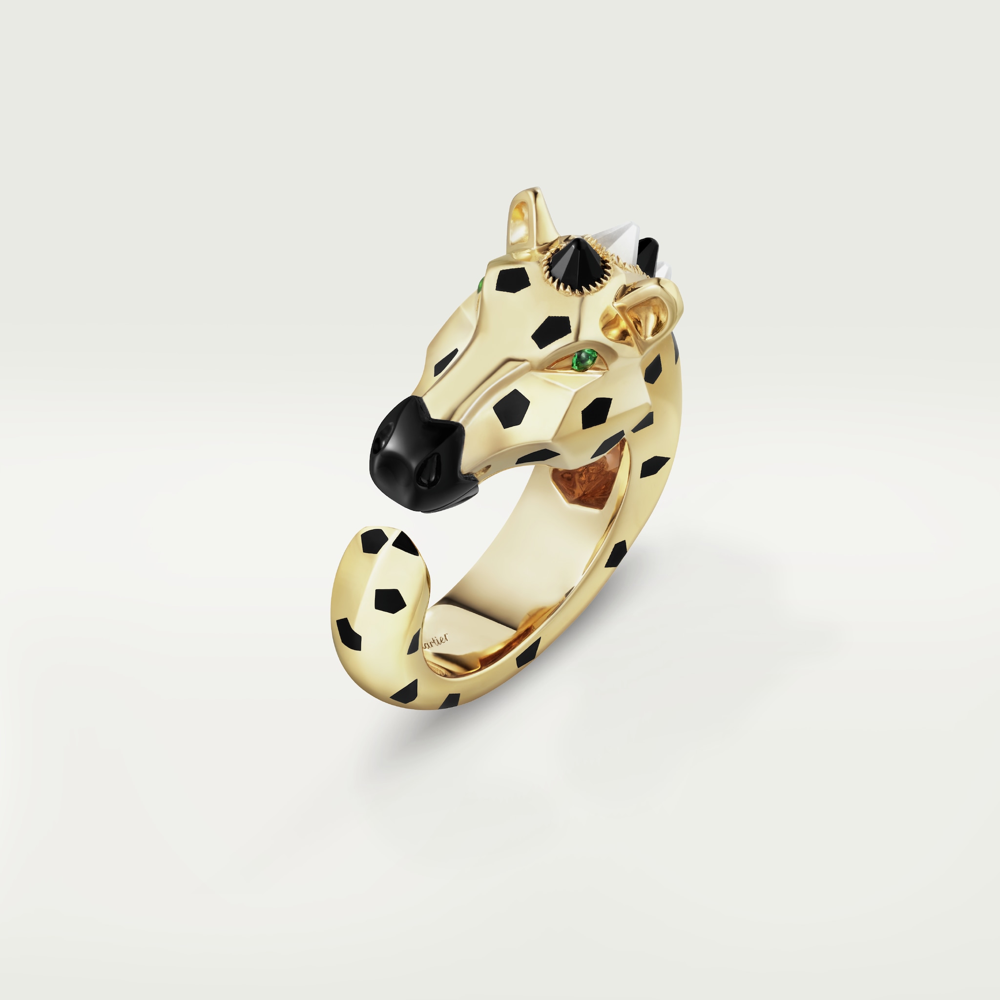 Indomptables de Cartier ringYellow gold, black lacquer, onyx, moonstone, tsavorite garnet