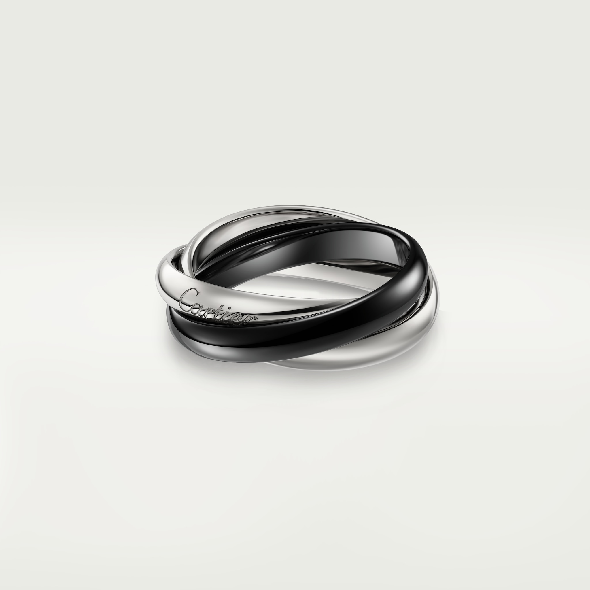 Classic Trinity ring in ceramicWhite gold, ceramic