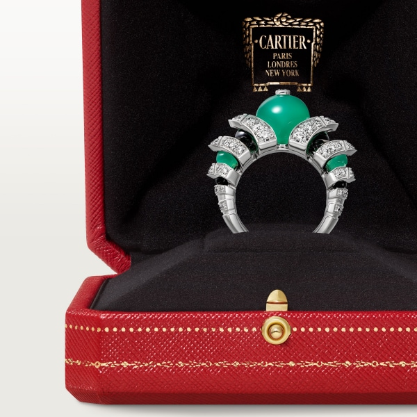 Geometry & Contrast ring White gold, chrysoprase, onyx, diamonds