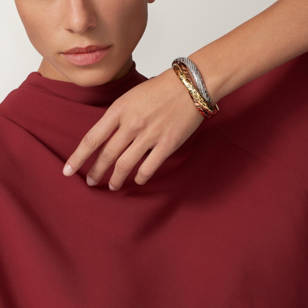 Trinity bracelet, lacquer, diamonds Yellow gold, rose gold, white gold, lacquer, diamonds