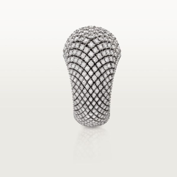 Coussin de Cartier ring White gold, diamonds