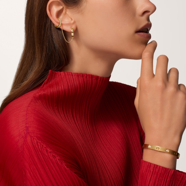 Love single earring, semi-paved Yellow gold, diamonds