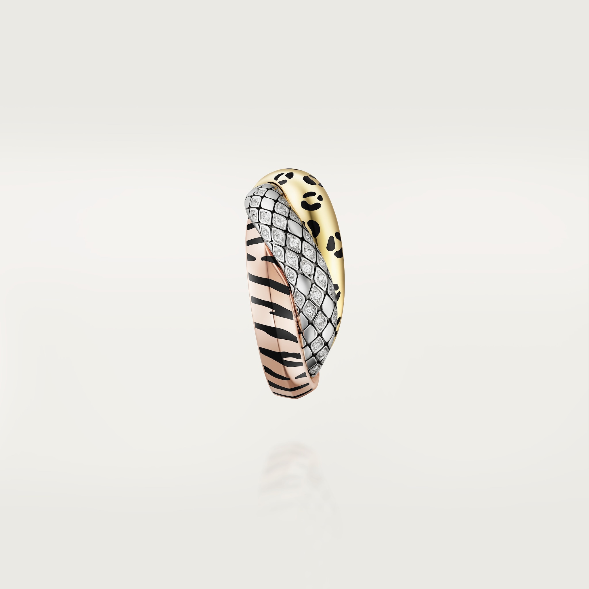 Trinity single earring, lacquer, semi-pavedYellow gold, rose gold, white gold, lacquer, diamonds