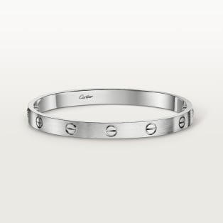 <span class='lovefont'>A </span> bracelet, classic model, brushed  White gold, brushed finish