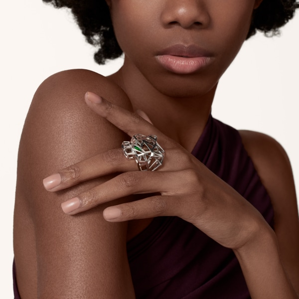 Panthère de Cartier ring Non-rhodium-finish white gold, tsavorite garnets, onyx