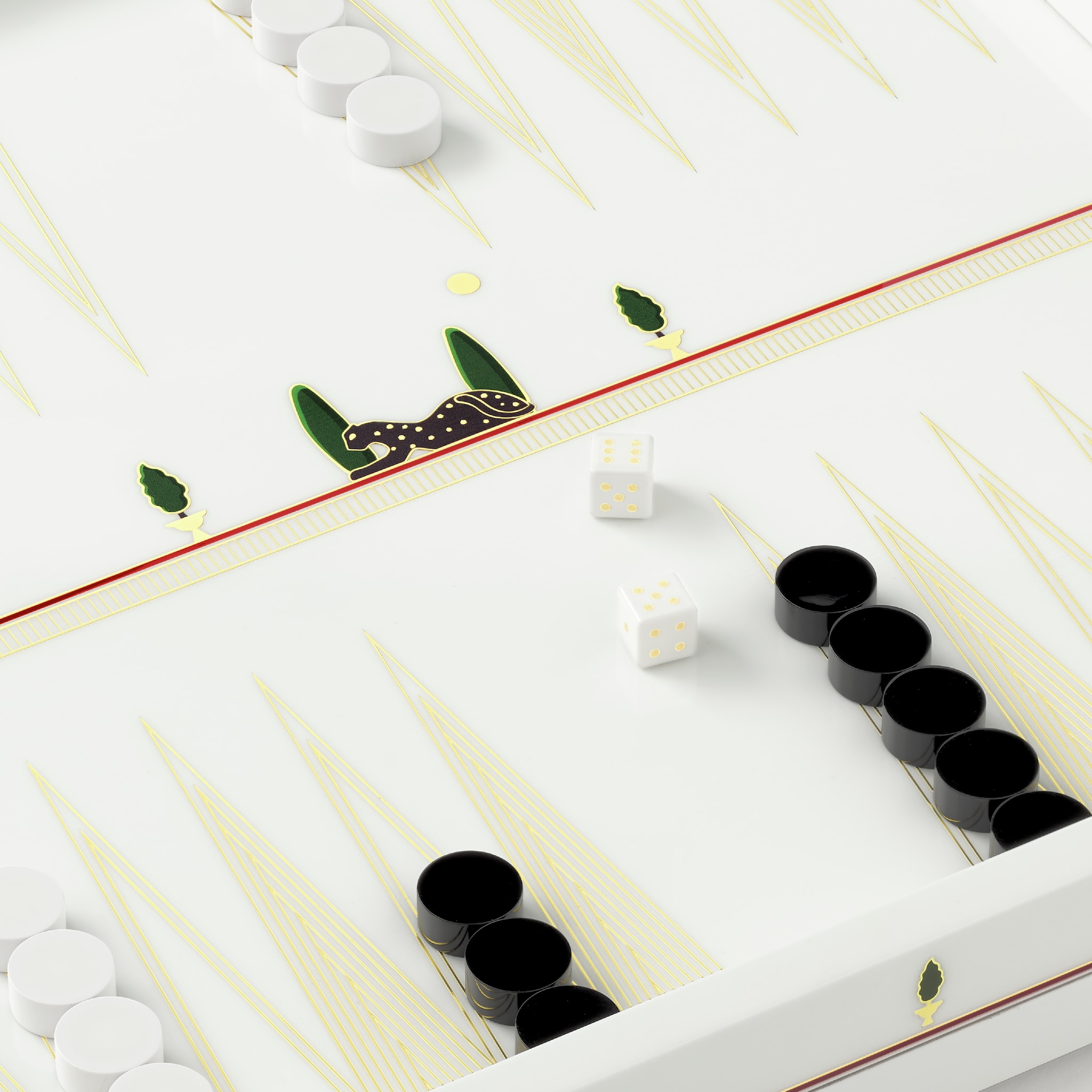 Backgammon game with panther motifLacquered wood
