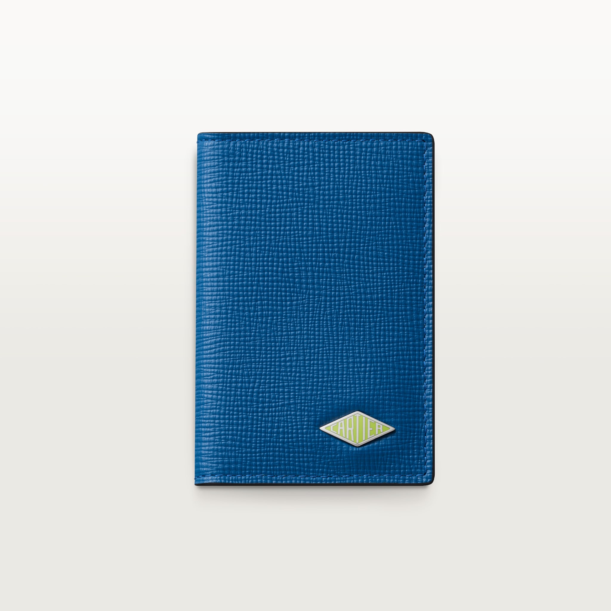 4信用卡皮夹，Cartier Losange系列海洋蓝粒面小牛皮，镀钯饰面和青柠色珐琅