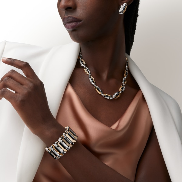 Géométrie & Contrastes bracelet, onyx, paved Yellow gold, white gold, onyx, diamonds