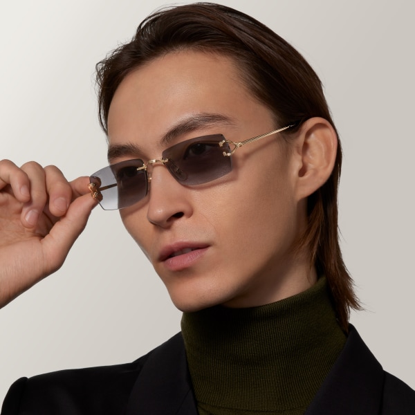 Sunglasses, Classic C de Cartier motif Smooth golden-finish metal, grey lenses