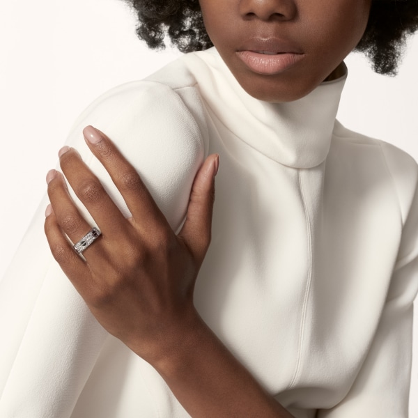 Love ring, classic model, paved, ceramic White gold, ceramic, diamonds
