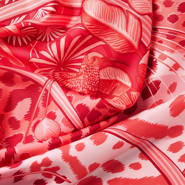 Panther in the Jungle 90 scarf Red and coral silk twill