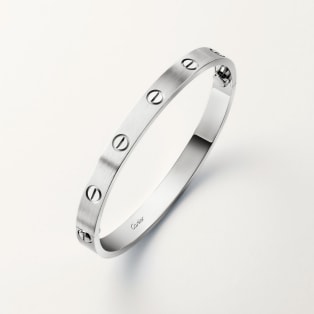 <span class='lovefont'>A </span> bracelet, classic model, brushed  White gold, brushed finish